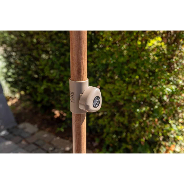 4 Seasons Outdoor Azzurro 300 cm. Ø Sand mit Holz Look -Rahmen