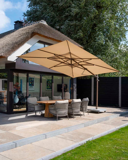 4 Seasons Outdoor Garten Set Capalbio Low Dining Stuhl + Taste 4SO Capri Low Ess Tisch Tisch-Fass-Form Teak 240 x 110 cm