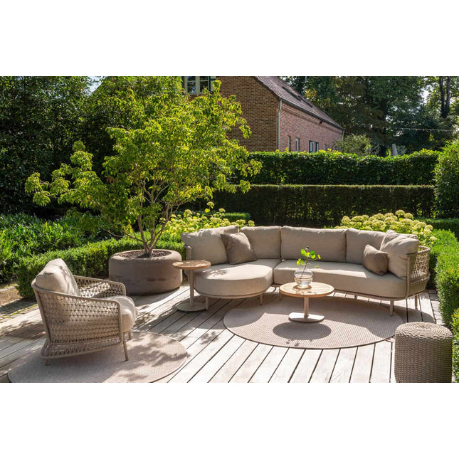 4 Seasons Outdoor Sardinia Chaise Lounge Bank + Puccini Lounge Chair + Volta Kaffeetische