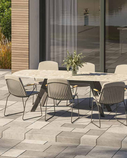 4 Seasons Outdoor Veneto Dining Anthrazit + Montana Tisch Barrel Keramik Terrazzo 240 x 103 cm