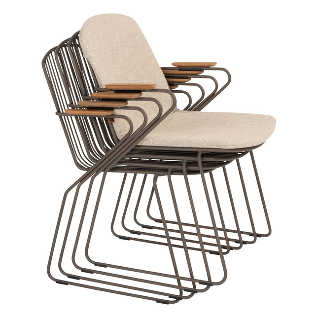 4 Seasons Outdoor Veneto Dining Terre + Taste 4SO Prado Tisch mit Keramik -Tisch -Top Barrel Terre 240 cm