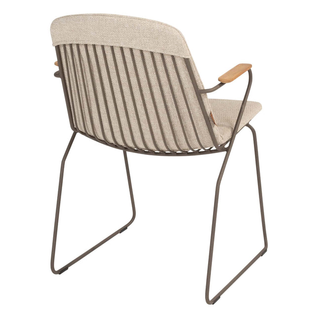 4 Seasons Outdoor Veneto Dining Terre + Taste 4SO Prado Tisch mit Keramik -Tisch -Top Barrel Terre 240 cm