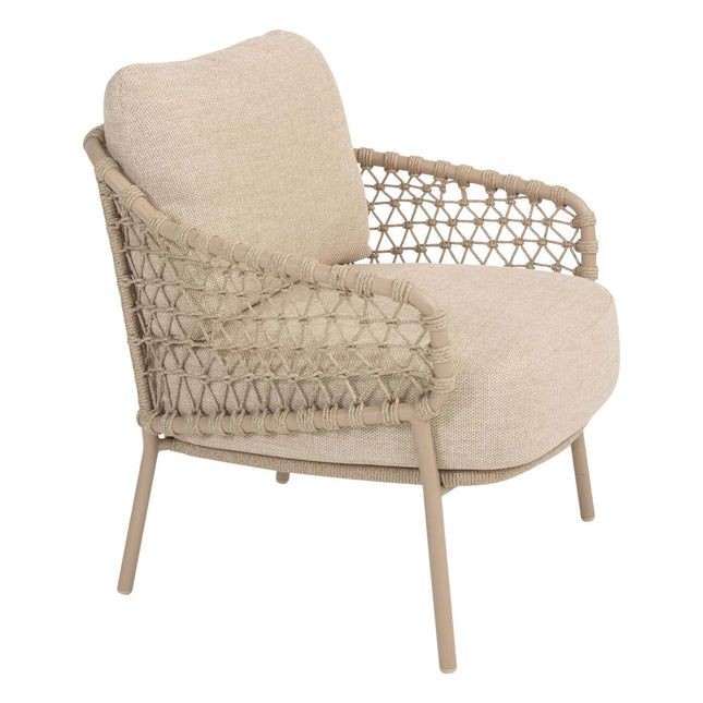 4 Seasons Outdoor Garten Sardinia niedriger Esstuhl + Taste 4SO Donato Low Dining Tabelle 160 cm Ø Latte