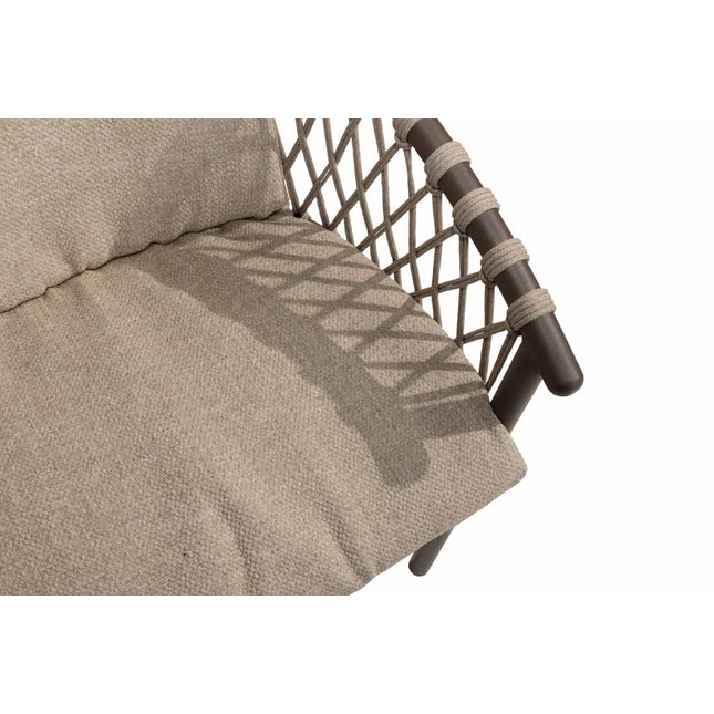 4 Seasons Outdoor Allora Essstuhl Terre + Taste 4SO Korsica Tisch Kieselform Teak 240 cm