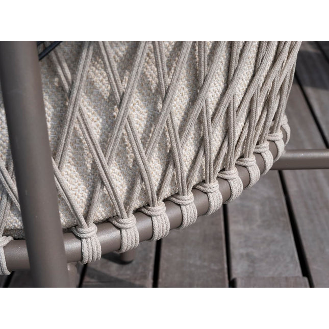 4 Seasons Outdoor Allora Essstuhl Terre + Taste 4SO Prado Tisch mit Keramik -Tisch -Top Barrel Terre 240 cm