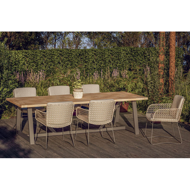 4 Seasons Outdoor Aprilla Dining rein + Taste 4SO Noah Teaktisch Anthrazit Basis 260 cm