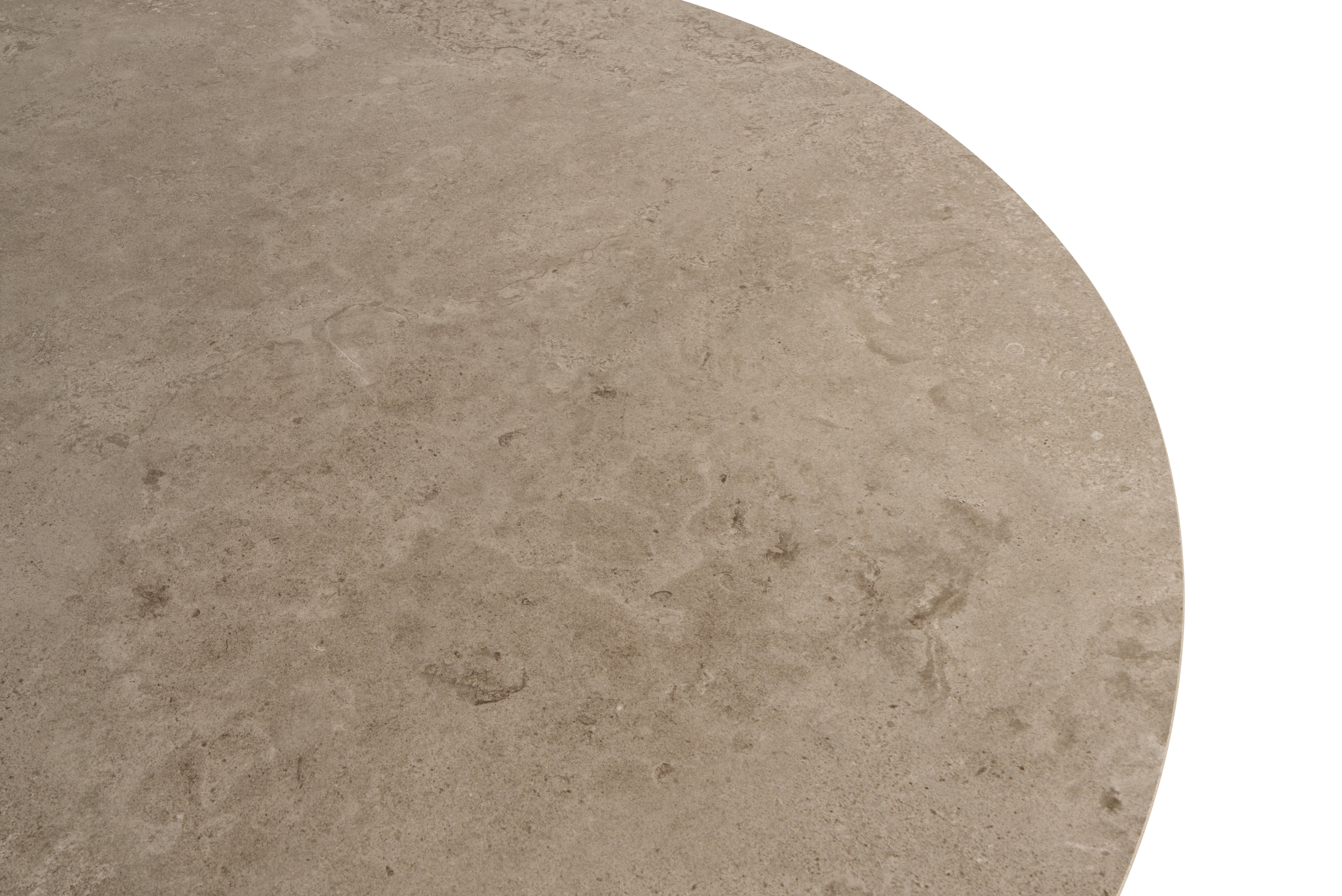 4 Seasons Outdoor Arizona dining table ceramic top 160cm with 3 legs Terre - Detail view