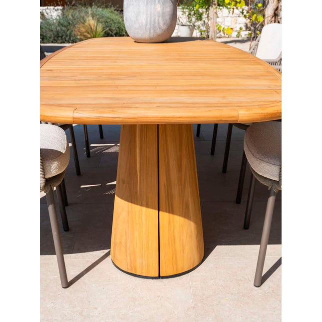 4 Seasons Outdoor Bernini Essstuhl + Taste 4SO Capri Tisch-Fass-Form-Teak 240 cm