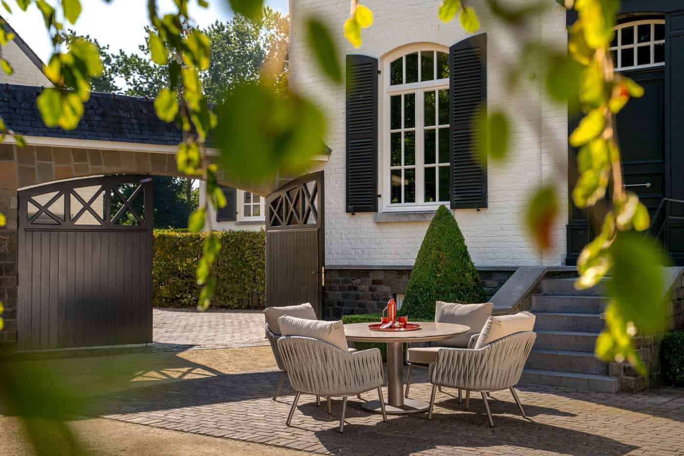 4SO Cannes low dining set terre met Sarah tafel ⌀130cm - afbeelding 11