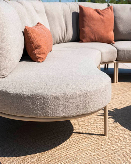 4 Seasons Outdoor Comino Lounge Sofa + Volta Seiten Tabelle 45 Ø cm Latte