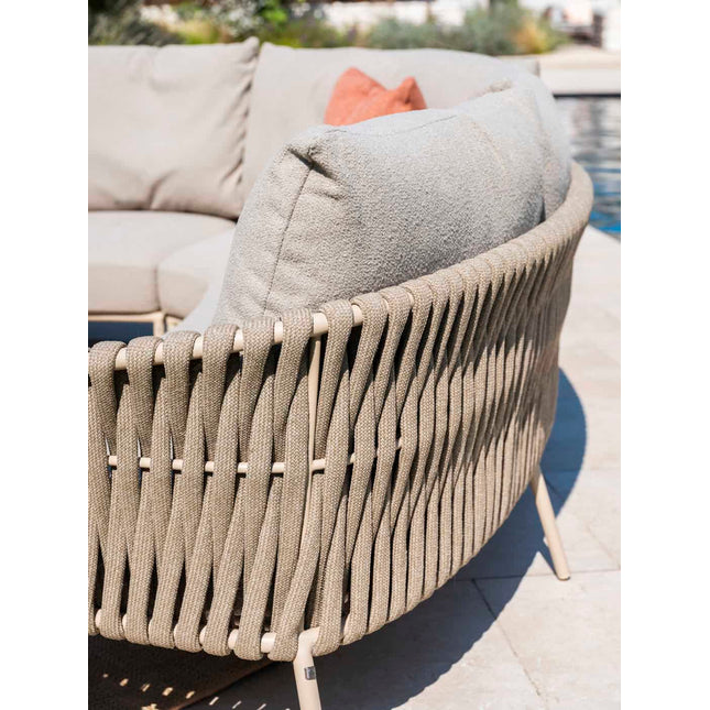 4 Seasons Outdoor Garden Set Comino Low Dining Chair + Taste 4SO Donato Low Esstisch Latte 160 cm Ø