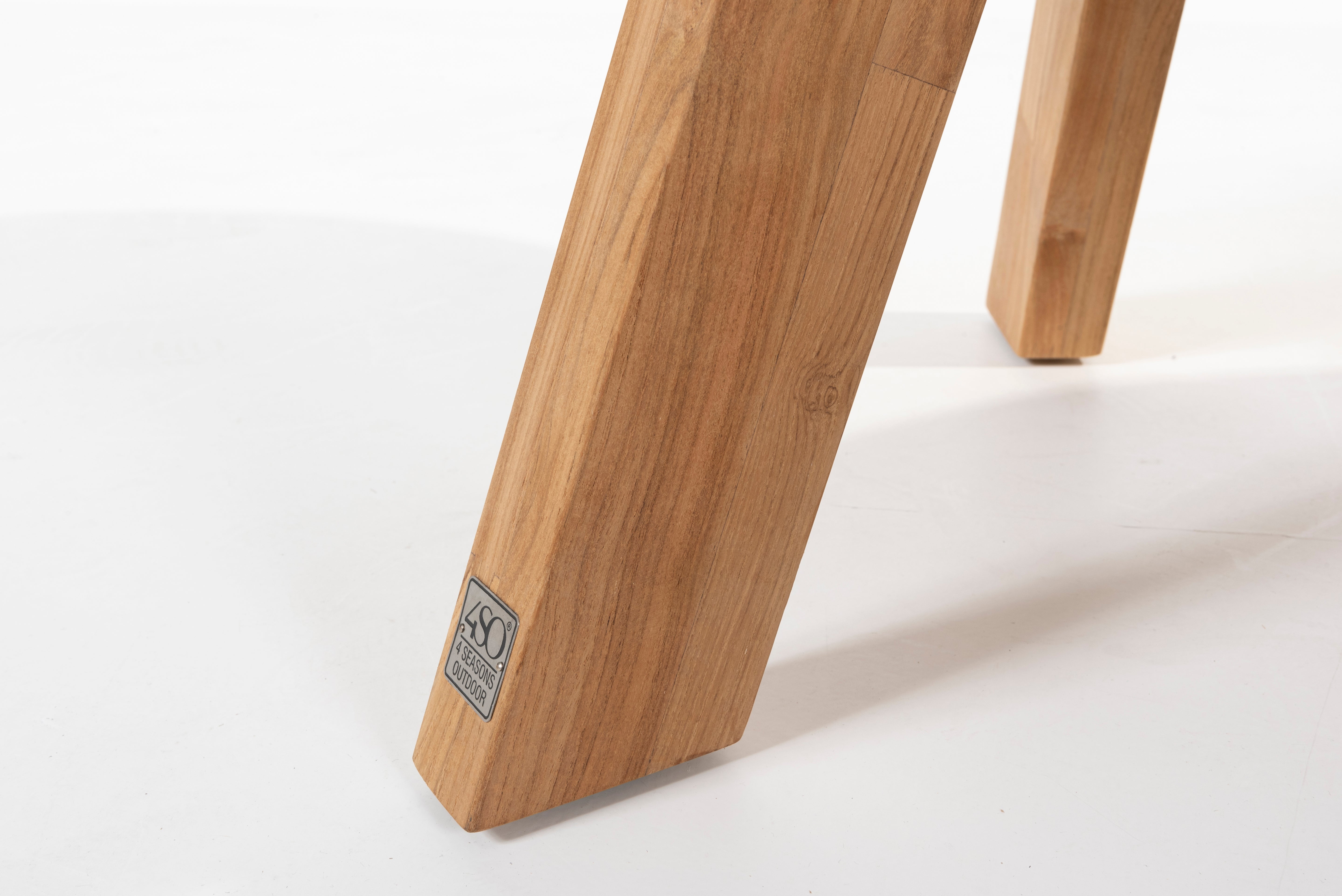 4SO Cosmic coffee table with teak top 120 X 78 x 25 cm. - Detail view