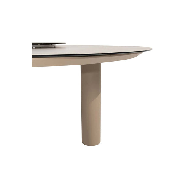 4 Seasons Outdoor Garden Set Comino Low Dining Chair + Taste 4SO Donato Low Esstisch Latte 160 cm Ø