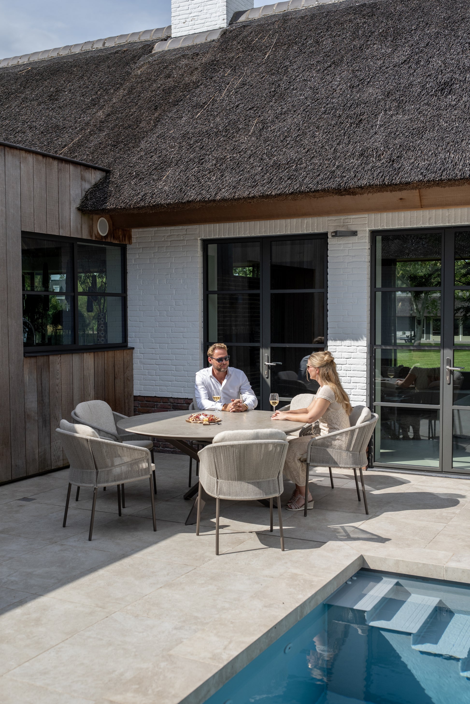 4SO Florence dining set terre (8 st.) met Prado tafel 300x115cm — sfeervolle tuinset van 4 Seasons Outdoor