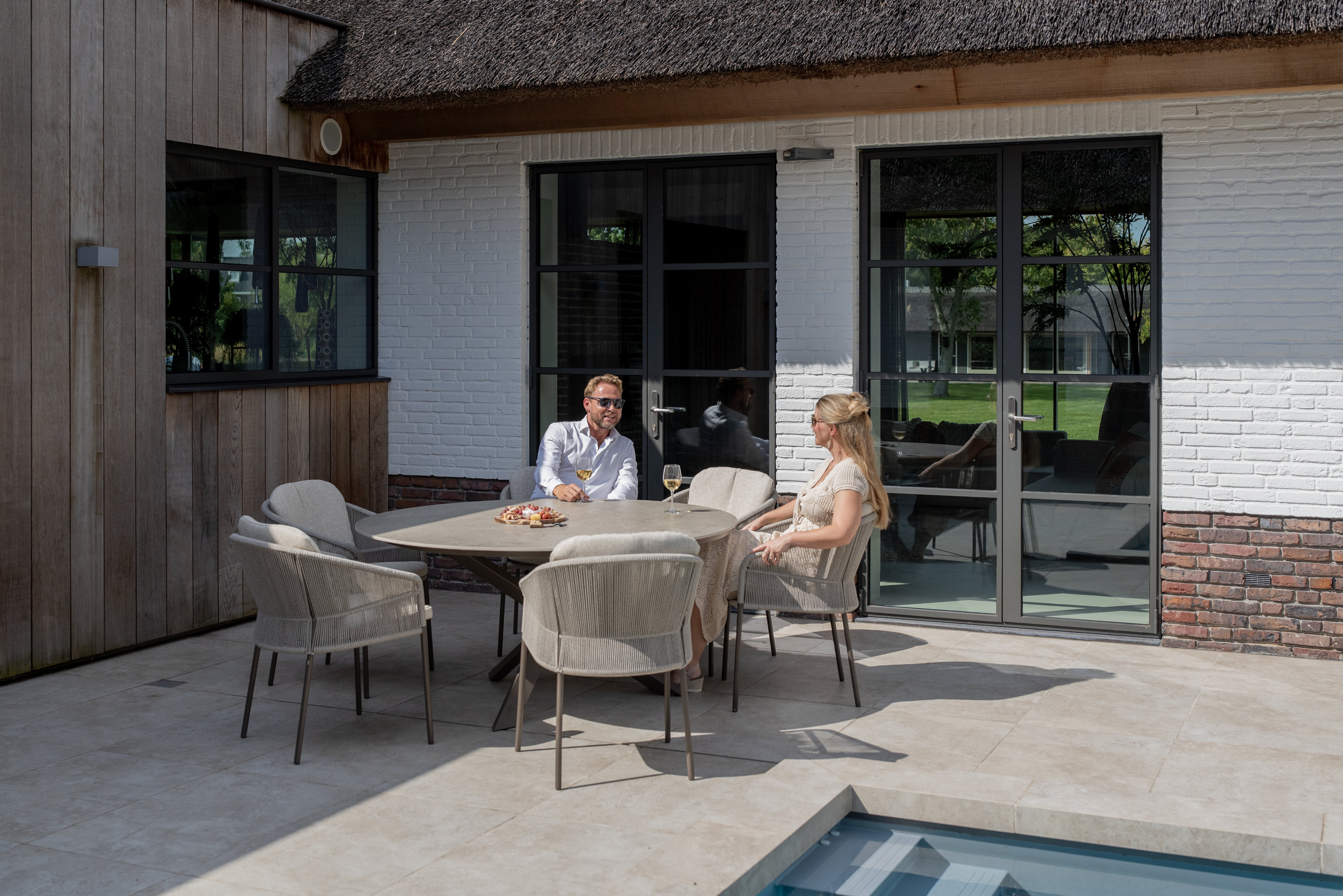 4SO Florence dining set terre (4 st.) met Prado tafel ⌀130cm — sfeervolle tuinset van 4 Seasons Outdoor