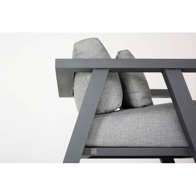 4 Seasons Outdoor Iconic Loungeset + Forza Hoher Loungetisch 120 x 70 x 55 cm