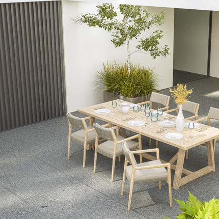 4 Seasons Outdoor Julia Stapelbares Stuhl gebürstet Teaks inkl. 2 Kissen