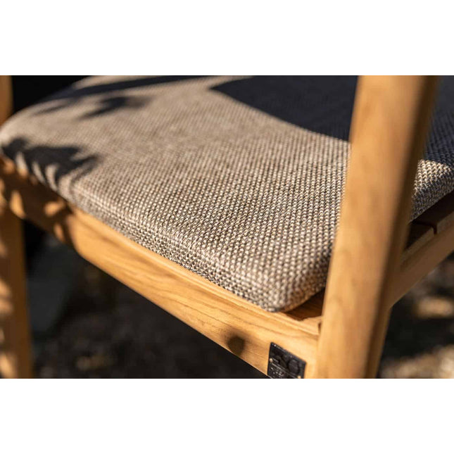 4 Seasons Outdoor Levi Stapelbares Stuhl Teaks inkl. 2 Kissen