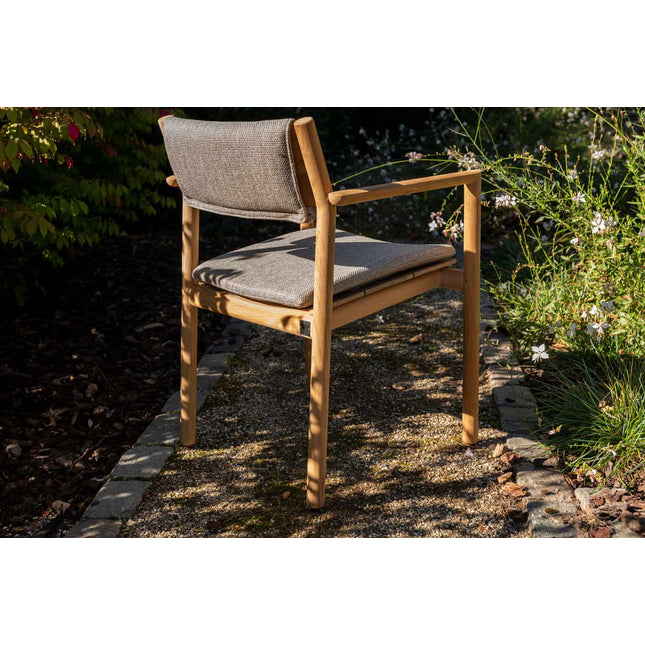 4 Seasons Outdoor Levi Stapelbares Stuhl Teaks inkl. 2 Kissen