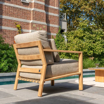 4 Seasons Outdoor Lucas Lounge Chair Teak inkl. 3 Kissen