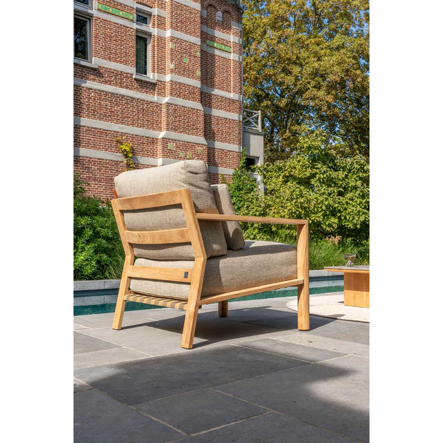 4 Seasons Outdoor Lucas Lounge Chair Teak inkl. 3 Kissen