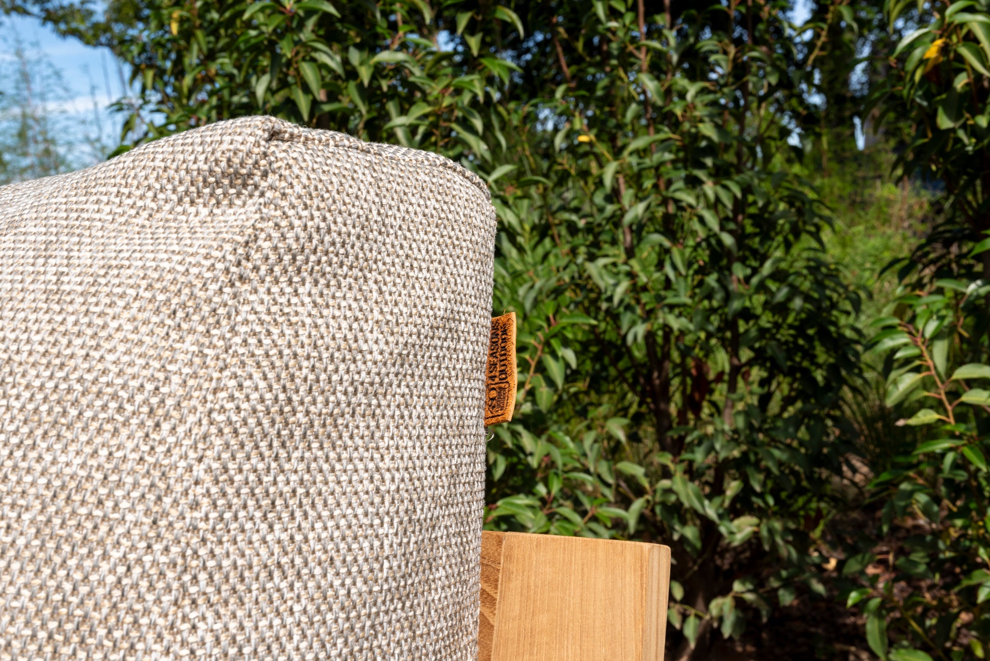 Lucas living set with Finn coffeetables 60cm and 80cm _ - Detail