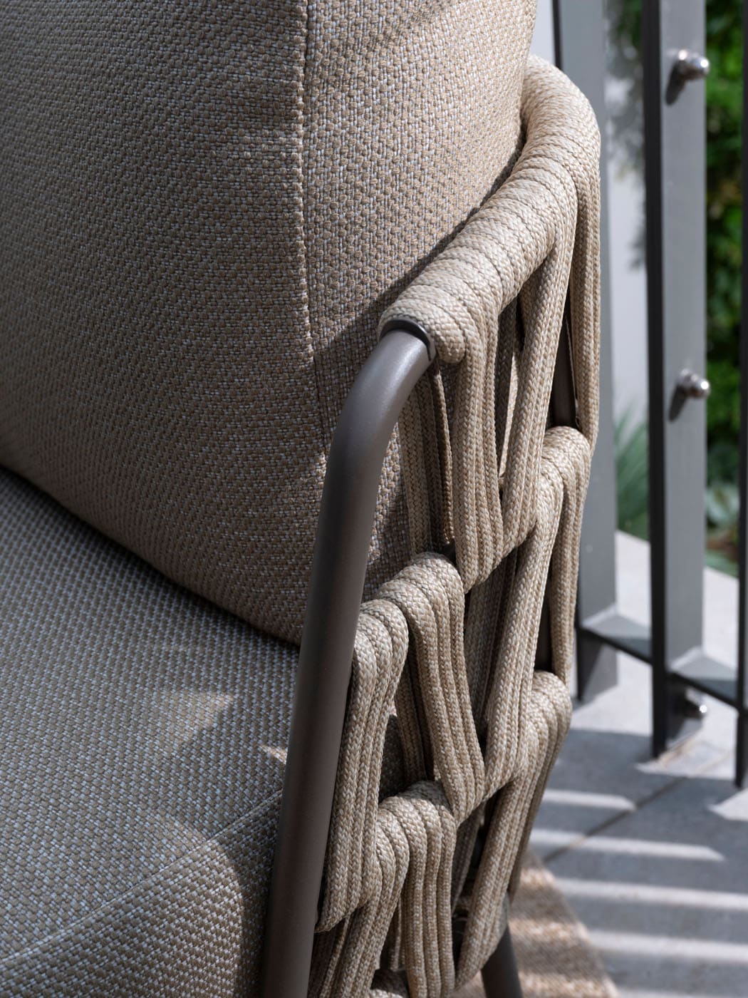 4SO Mallorca low dining set terre (5 st.) + Taste 4SO Salute tafel 220x105cm