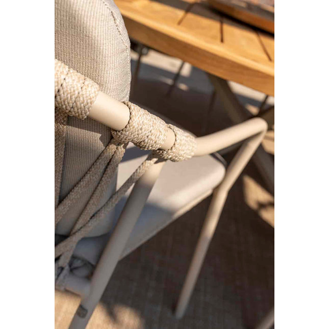 Taste 4SO Manitoba Stapelbare Esstuhl Latte + Liam Esstisch Teak 180 cm