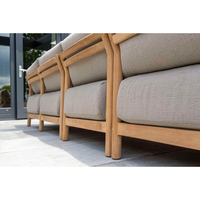 4 Seasons Outdoor Marie Chaise Lounge Bank + Center + Finn Coffee Tische Keramik