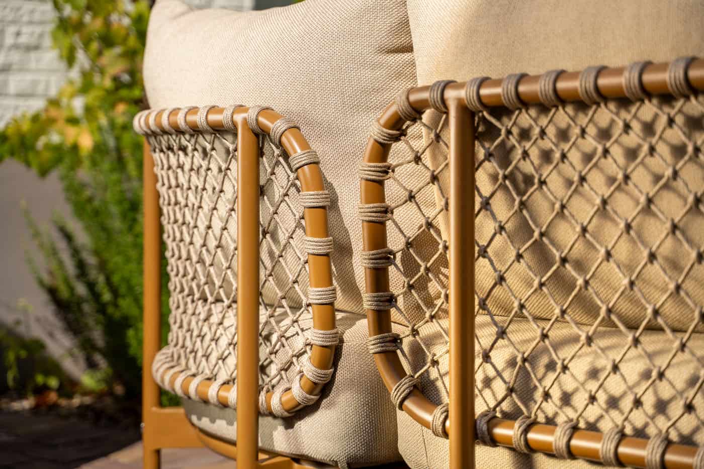 4SO Martinique lounge set amber met Hampton salontafel 65x35cm