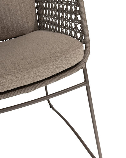 4 Seasons Outdoor Moretti High Back Speisesuhl + Taste 4SO Prado Teak Tabelle 130 Ø CM