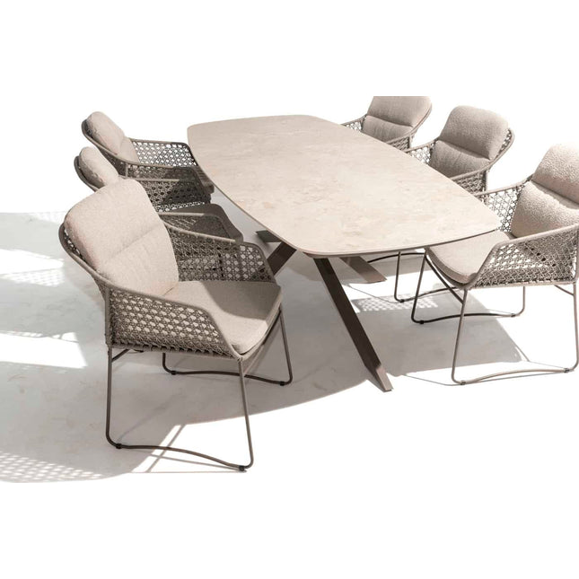 4 Seasons Outdoor Moretti High Back Speisestuhl + Taste 4SO Prado Tisch mit Keramiktisch Top Barrel Terre 240 cm