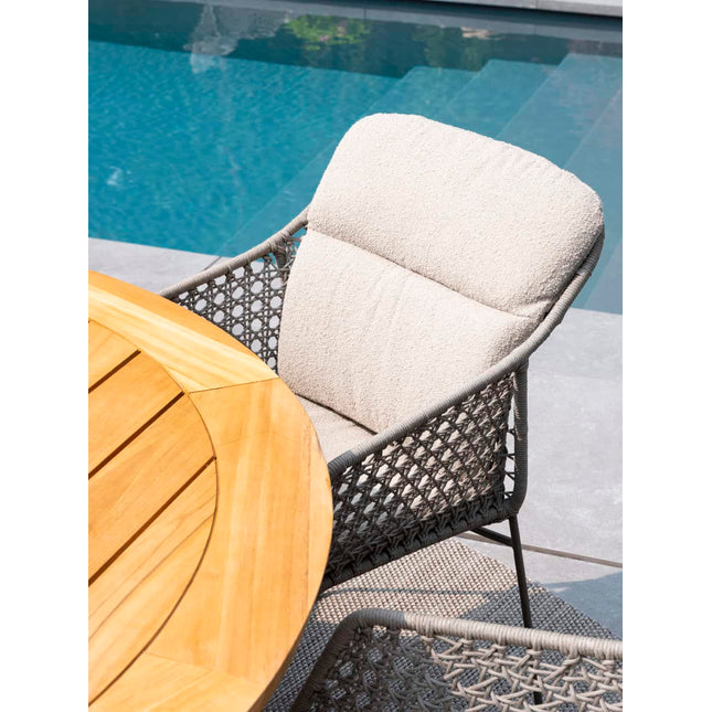 4 Seasons Outdoor Moretti High Back Speisestuhl + Taste 4SO Prado Teaktisch Oval 240 cm Terre Ondem