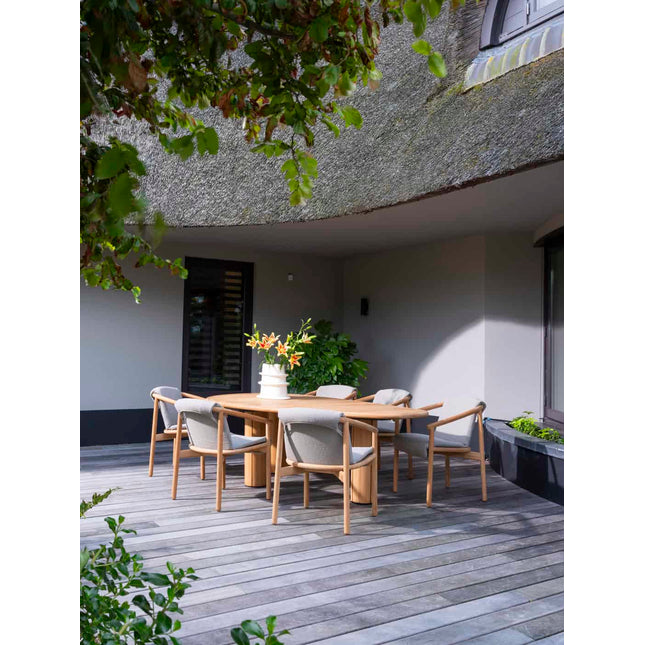4 Seasons Outdoor Tess Dining + Taste 4SO Capri Tisch-Fass-Form-Teak 280 x 110 cm