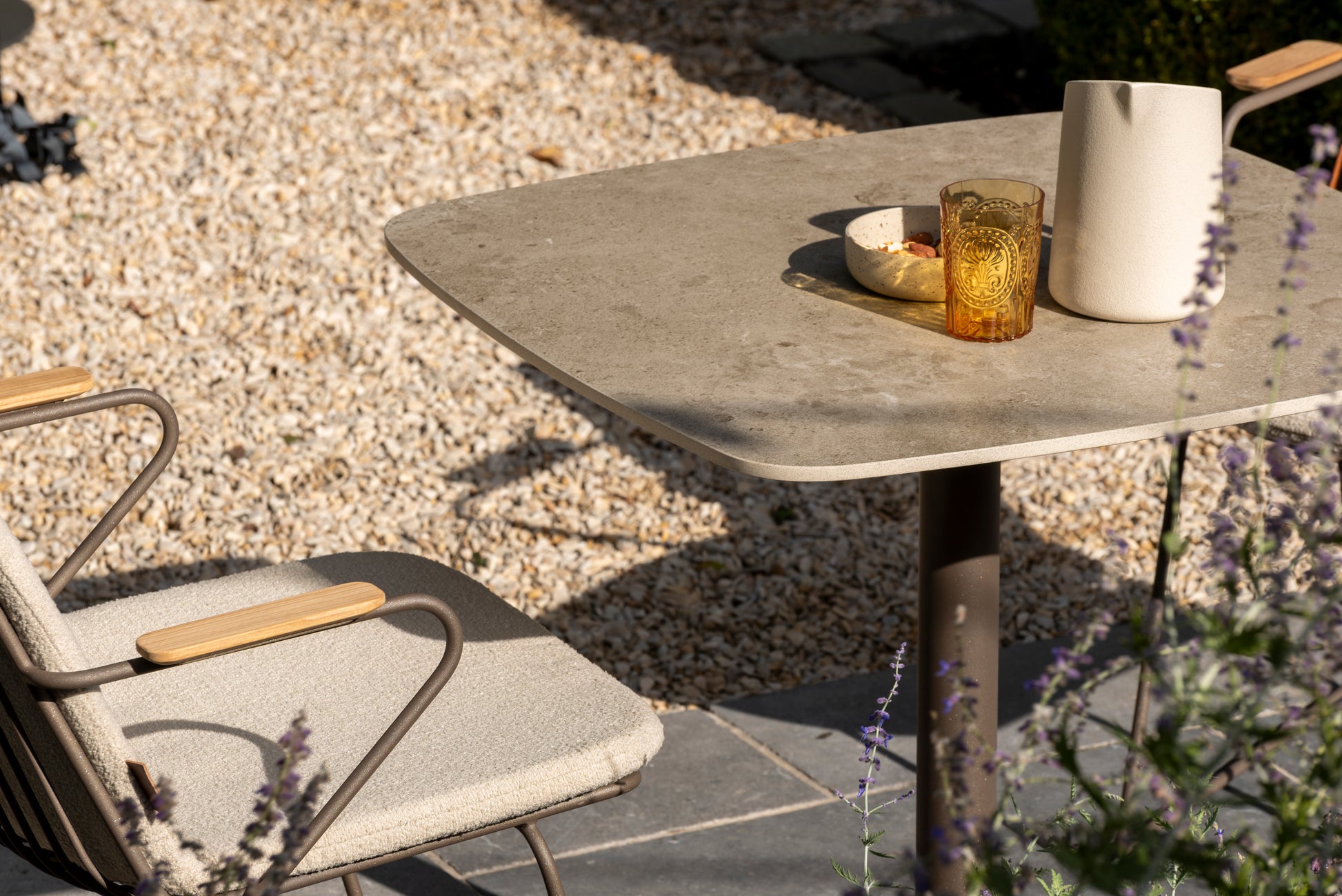 4SO Vermont ceramic dining table terre 75 x 75 cm. - Detail view