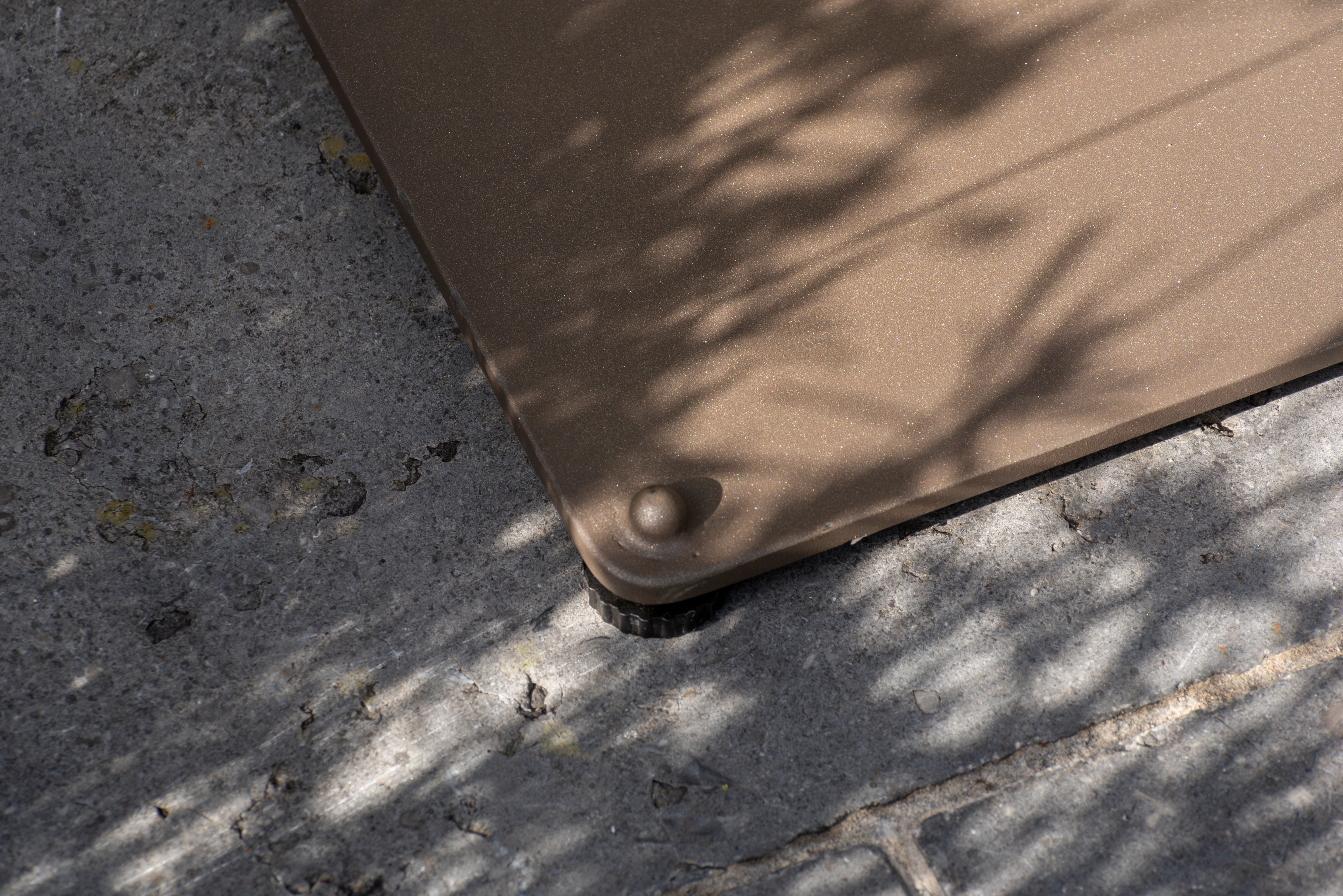 4SO Vermont ceramic dining table terre 75 x 75 cm. - Detail view